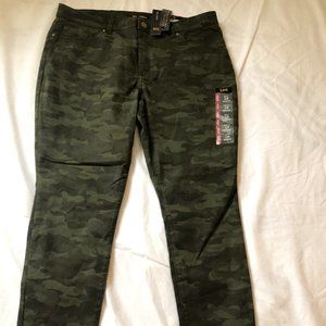 Lee Sculpting Camo